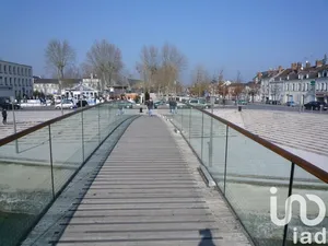 Building at Montargis (45200)