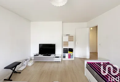 Apartment at Saint-Denis (93200)