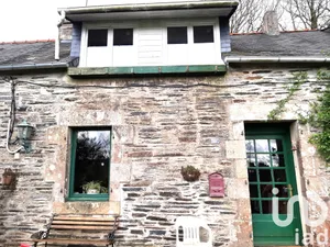 Maison de campagne à Saint-Goazec (29520)