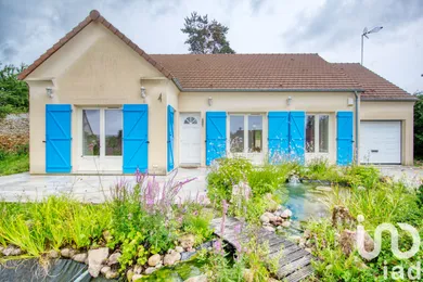 Traditional house at Seraincourt (95450)