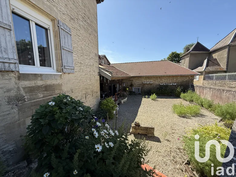 Maison 7 pièces 228 m² · à Dommartin-le-Franc · 228 m² · 115 500 €