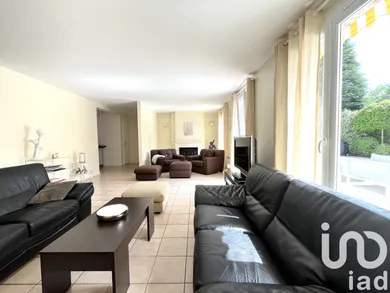 Maison à Noisy-le-Roi (78590)