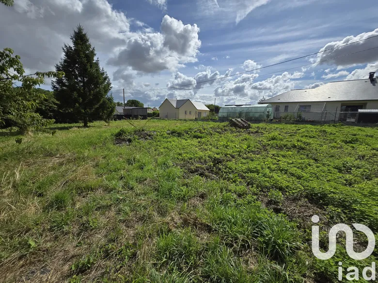 Terrain à Vaux-sur-Seulles (14400) · 87 000 €