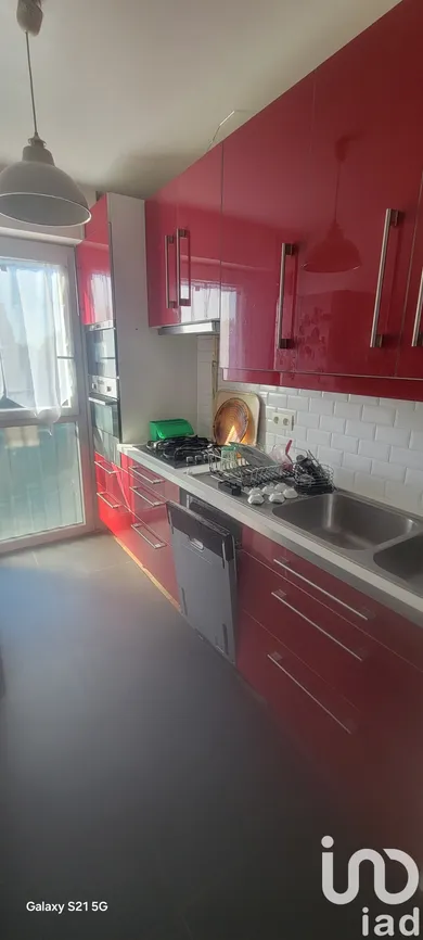 Apartment in Grigny (91350)