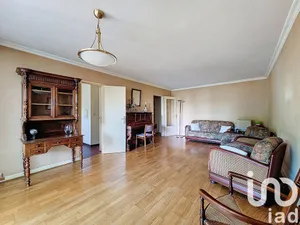 Apartment at L'Haÿ-les-Roses (94240)