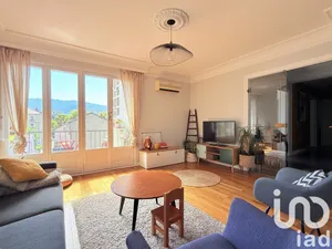 Apartment at Grenoble (38100)