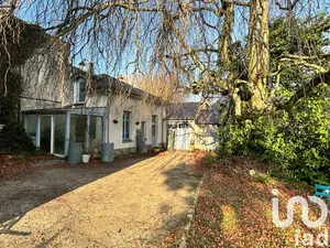 Land at Saint-Germain-en-Laye (78100)