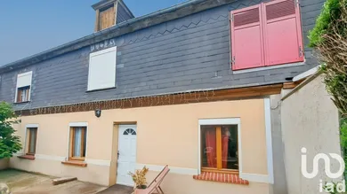 House at Moliens (60220)