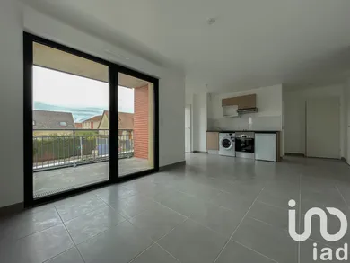 Apartment in Grand-Couronne (76530)