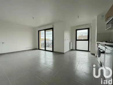 Apartment in Grand-Couronne (76530)