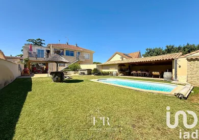 House at Le Pontet (84130)