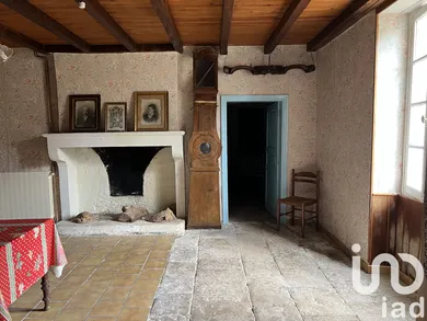 Maison de village à Saint-Pierre-de-l'Isle (17330)