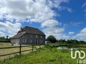 Maison de campagne à Le Dézert (50620)