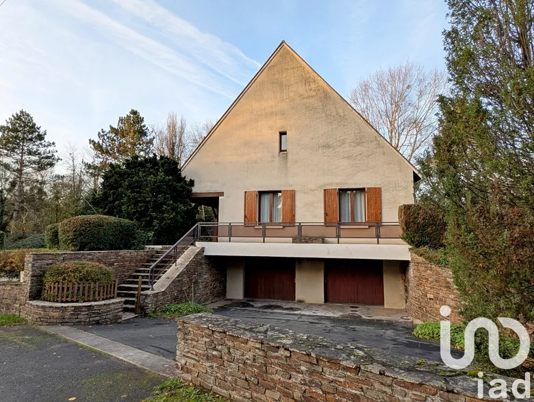 Maison 9 pièces 213 m² · à La Châtre · 213 m² · 263 000 €