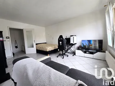 Apartment in Bezons (95870)