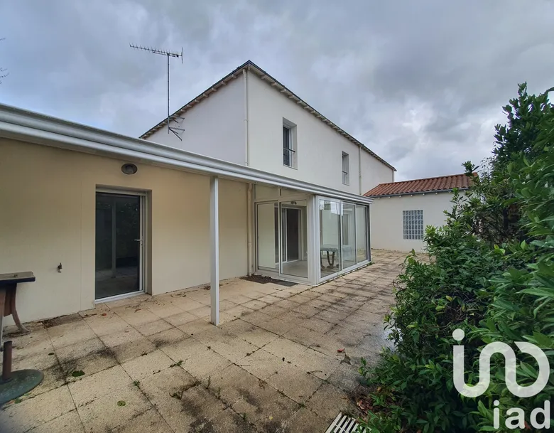 Maison 4 pièces 116 m² · à Essarts en Bocage · 116 m² · 236 000 €