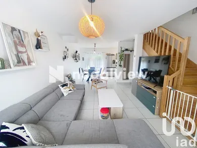 Maison à Chevry-Cossigny (77173)