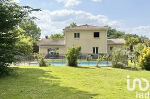 House at Cénac (33360)