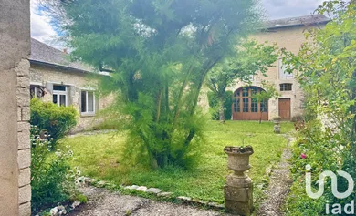 Traditional house at Nitry (89310)