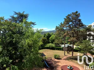 Appartement à Caluire-et-Cuire (69300)