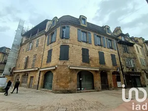 Building at Sarlat-la-Canéda (24200)
