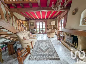 Traditional house at Le Mans (72000)