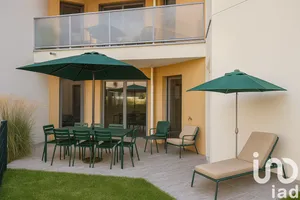 Apartment at Suresnes (92150)