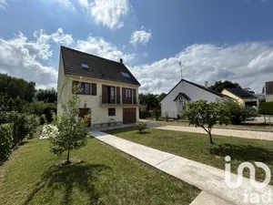 House at Gisors (27140)