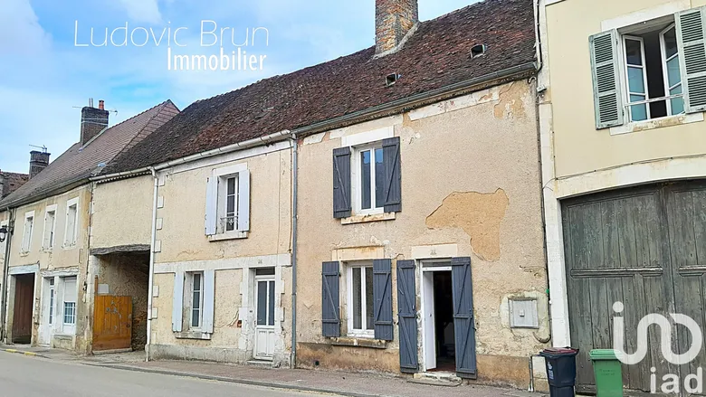 Maison 8 pièces 162 m² · à Leugny · 162 m² · 65 000 €
