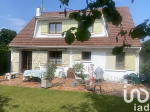 Traditional house at Senlis (60300)