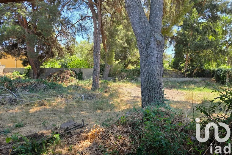 Terrain à bâtir à Arles (13200) · 298 000 €