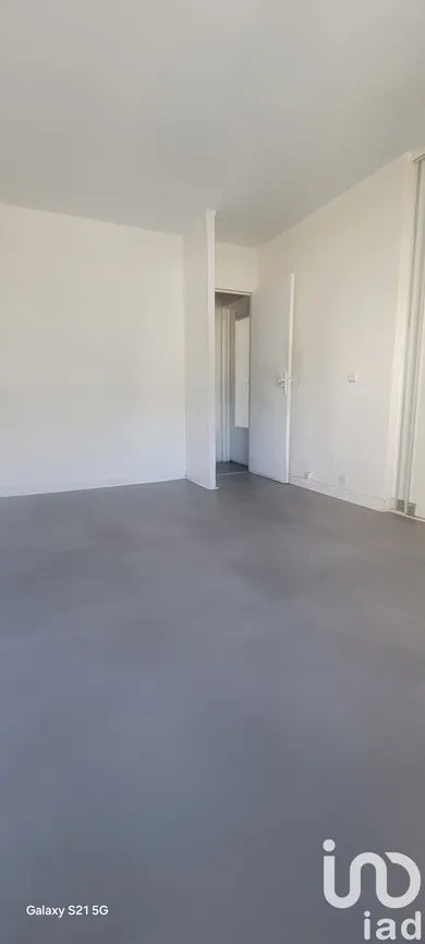 Apartment at Grigny (91350)