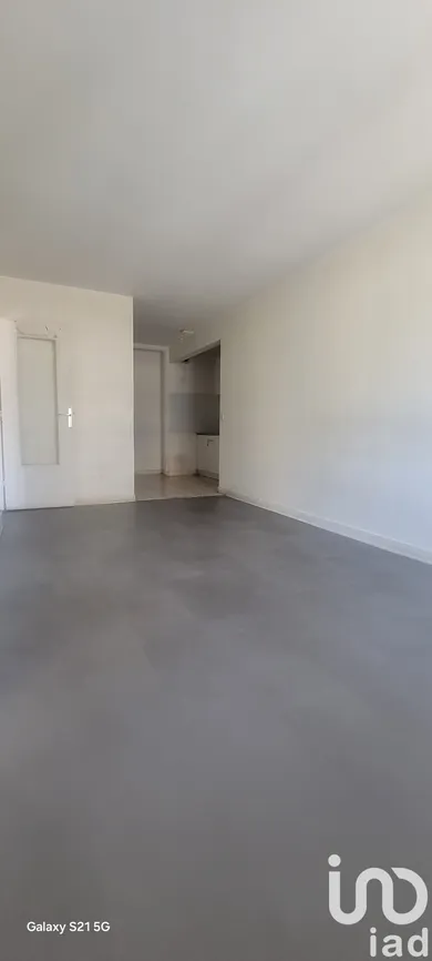 Apartment in Grigny (91350)