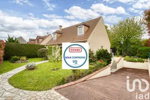 Maison traditionnelle à Villaines-sous-Bois (95570)