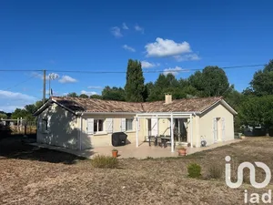 House at Coutras (33230)