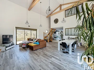 House at Fontenay-le-Comte (85200)