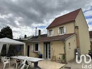 House at La Houssoye (60390)