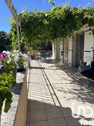 Maison traditionnelle à Malemort-du-Comtat (84570)