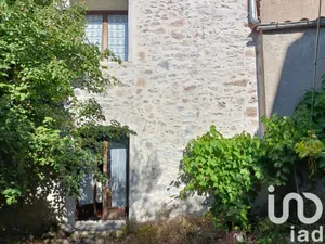 House at Maisons (11330)