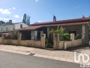House at Lapouyade (33620)
