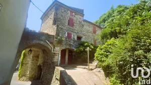 Village house at Cabrerolles (34480)