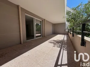 Appartement à Hyères (83400)