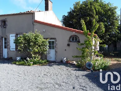 Longere at Chemillé-en-Anjou (49120)