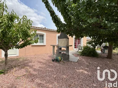 Traditional house at Moux (11700)