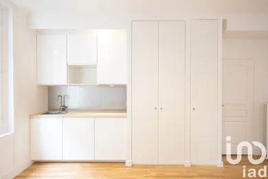 Apartment in Paris (75016)