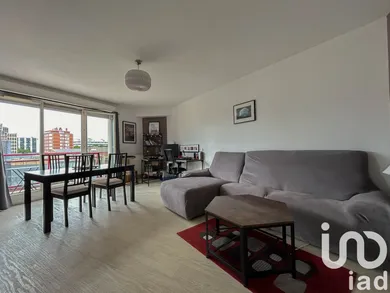 Apartment in Rouen (76100)