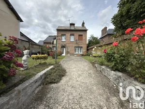 House at Pîtres (27590)