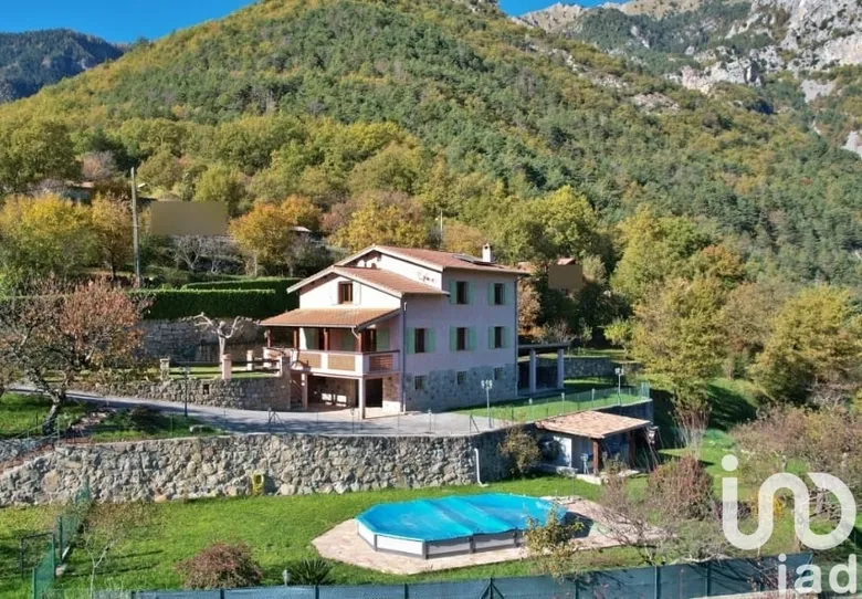 Maison 5 pièces 151 m² · à Roquebilliere · 151 m² · 475 000 €