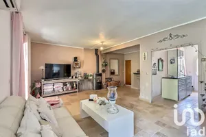 House in Milhaud (30540)