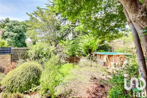 House in Milhaud (30540)